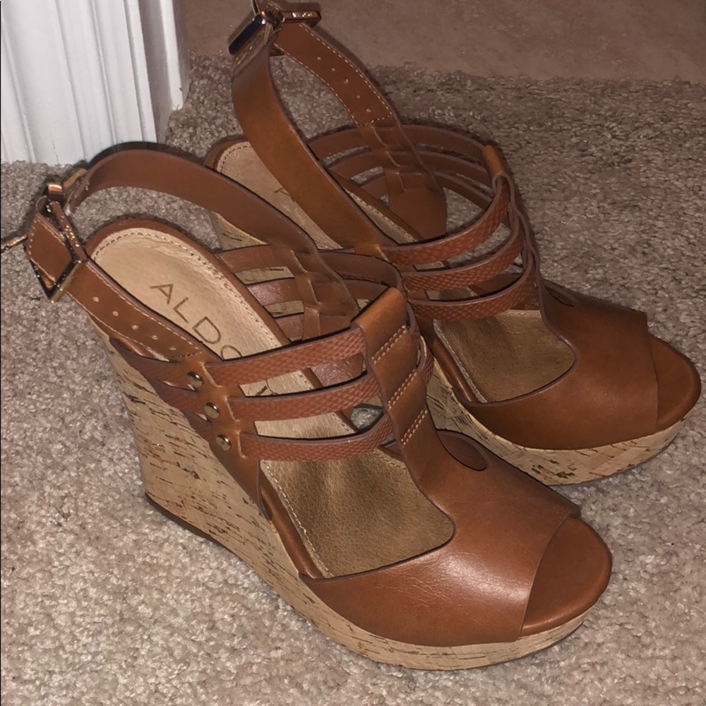 Aldo wedges